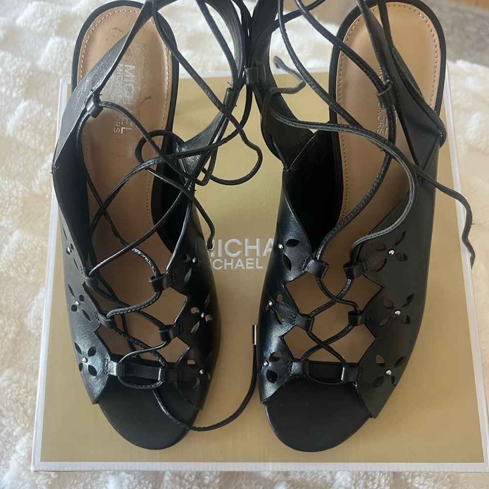 MICHAEL Michael Kors Thalia Leather Black Lace-Up Heels - Picture 4 of 5